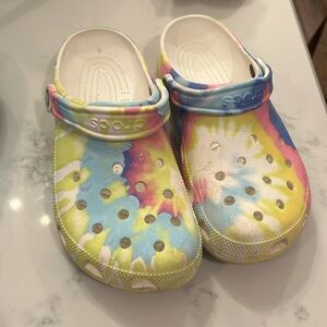 Crocs men’s 7/womens 9